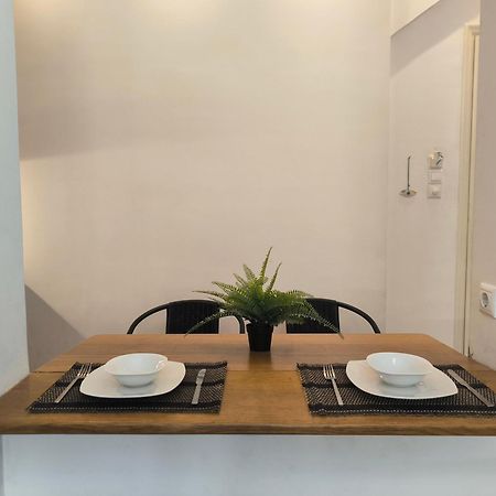 White Tundra Studio Athen Exterior foto