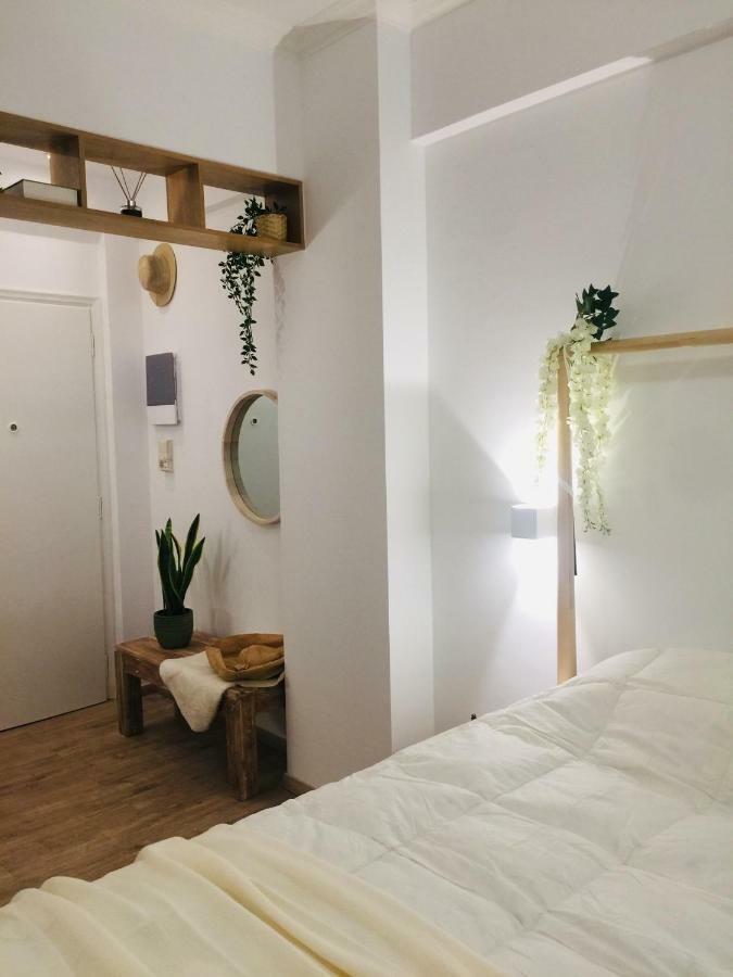 White Tundra Studio Athen Exterior foto